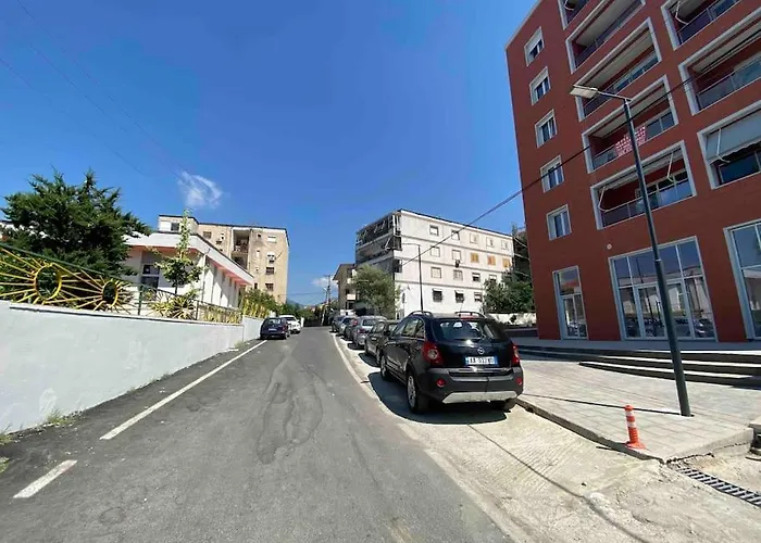 A Room In A Shared Condo,10 Min Walk From Us Ambassy 홈스테이